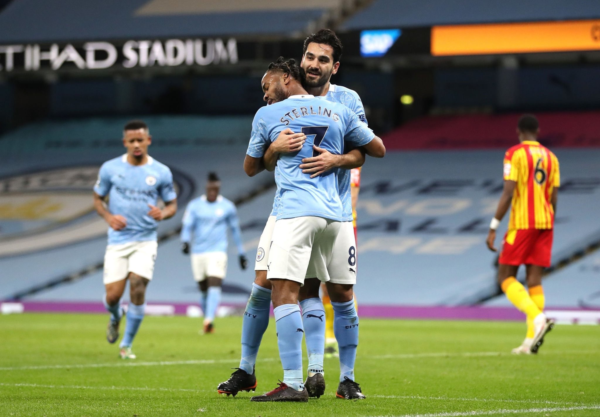 他能够享受 他能够享受